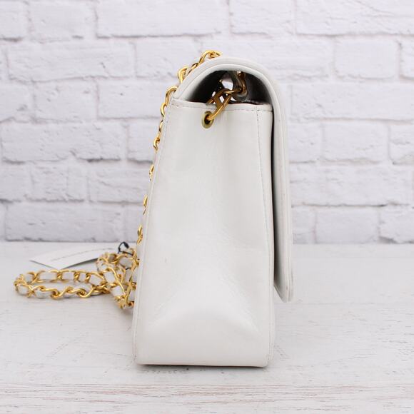 Chanel Mademoiselle White Lambskin Diana Flap Shoulder Crossbody Bag A5386 - Picture 9 of 12